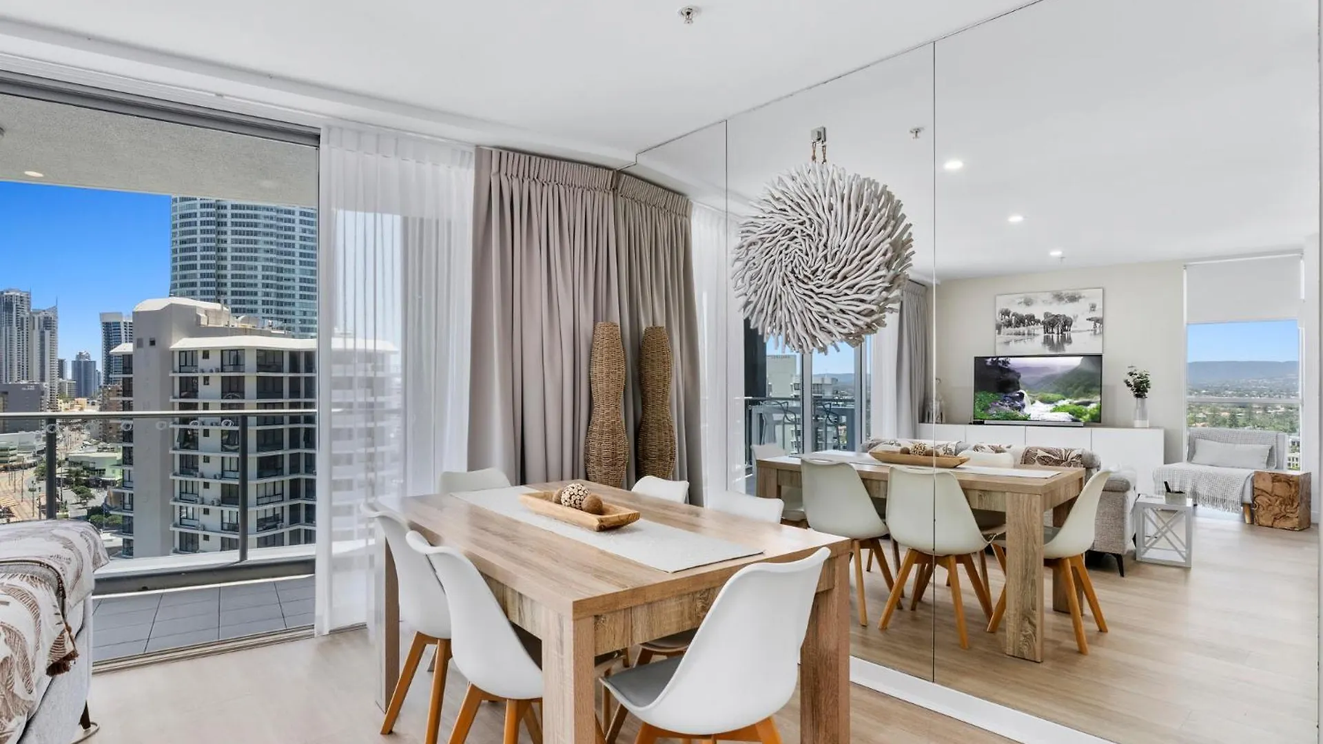 Artique - Hosted By Coastal Letting Apartment Gold Coast